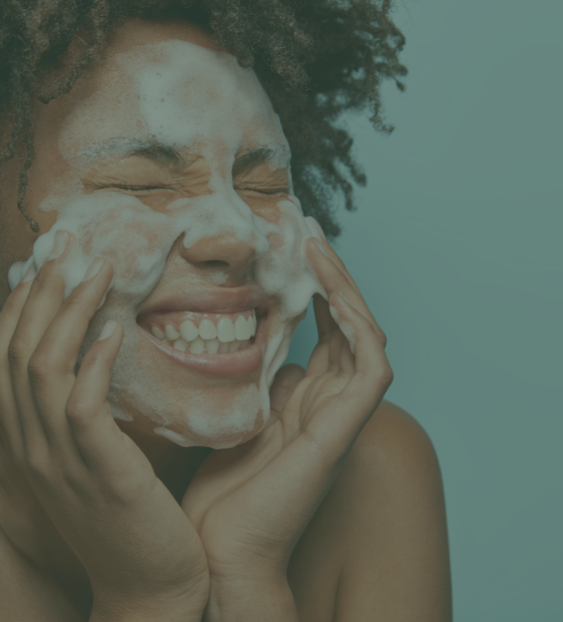 Démaquillage : nos conseils pour bien nettoyer son visage 
